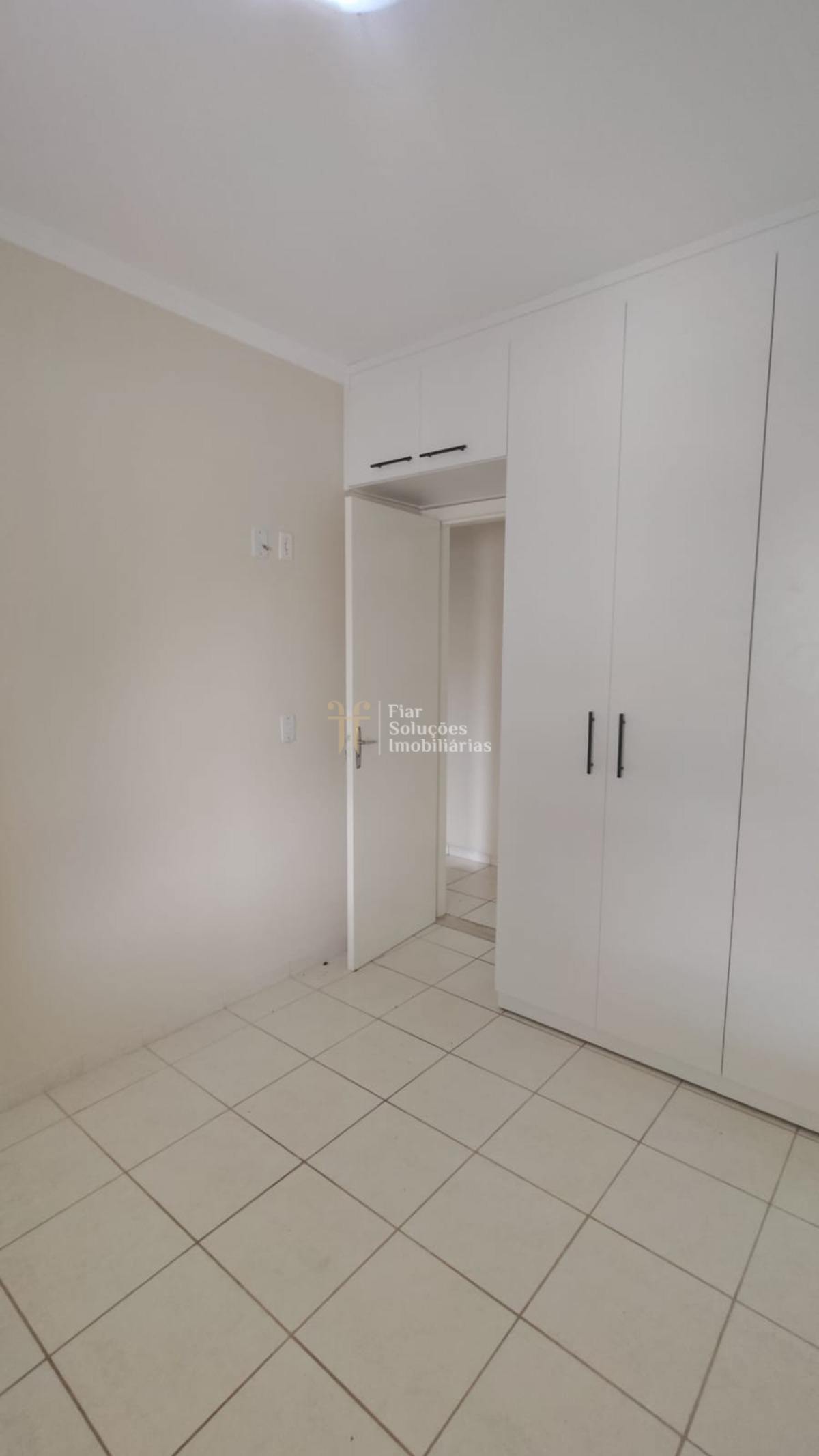 Casa de Condomínio para alugar com 3 quartos, 188m² - Foto 3