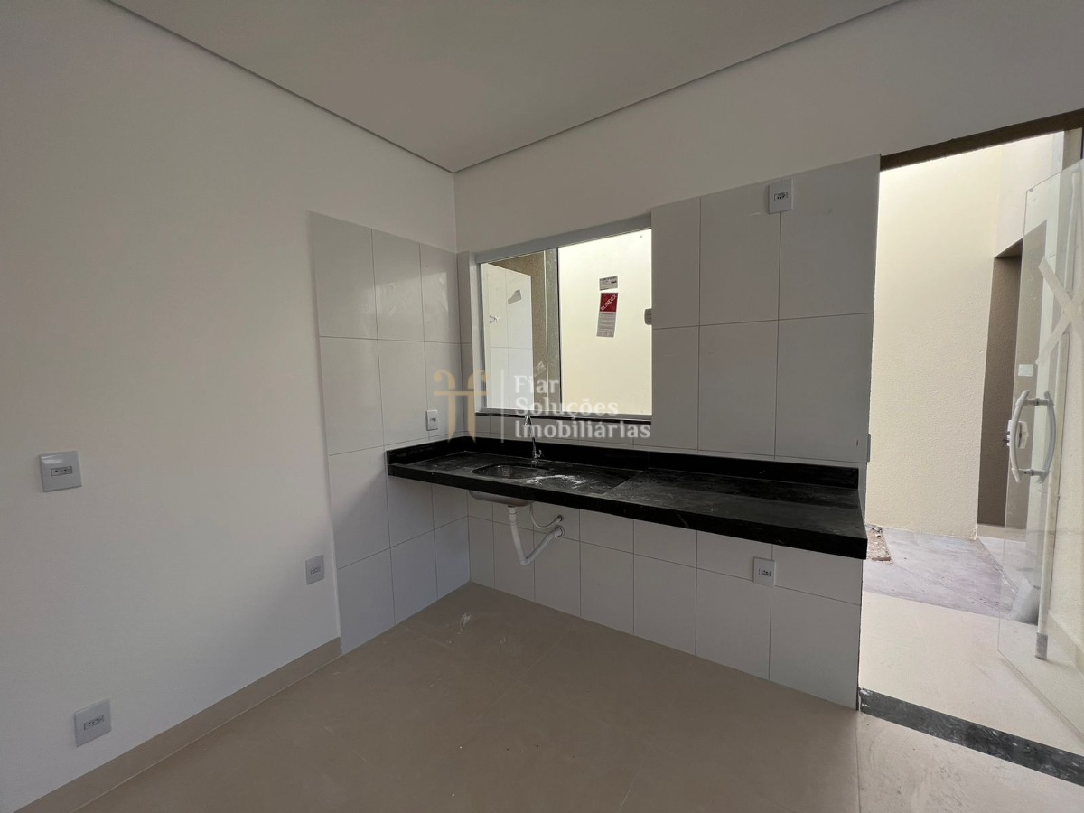 Casa à venda com 3 quartos, 85m² - Foto 4