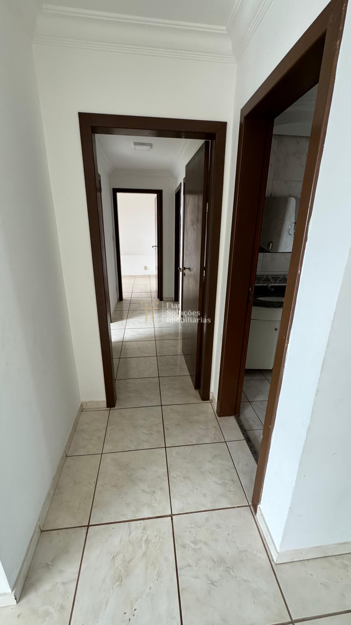 Apartamento à venda com 3 quartos, 144m² - Foto 4