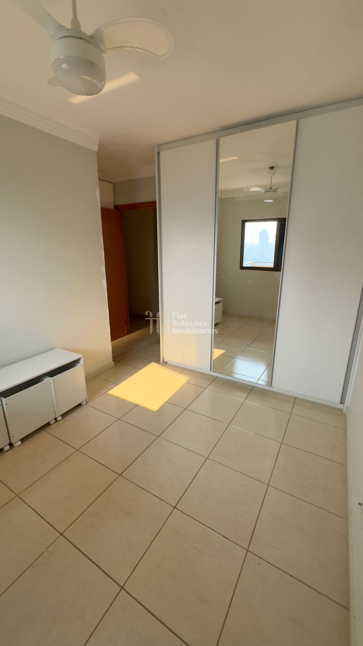 Apartamento à venda e aluguel com 3 quartos, 125m² - Foto 10