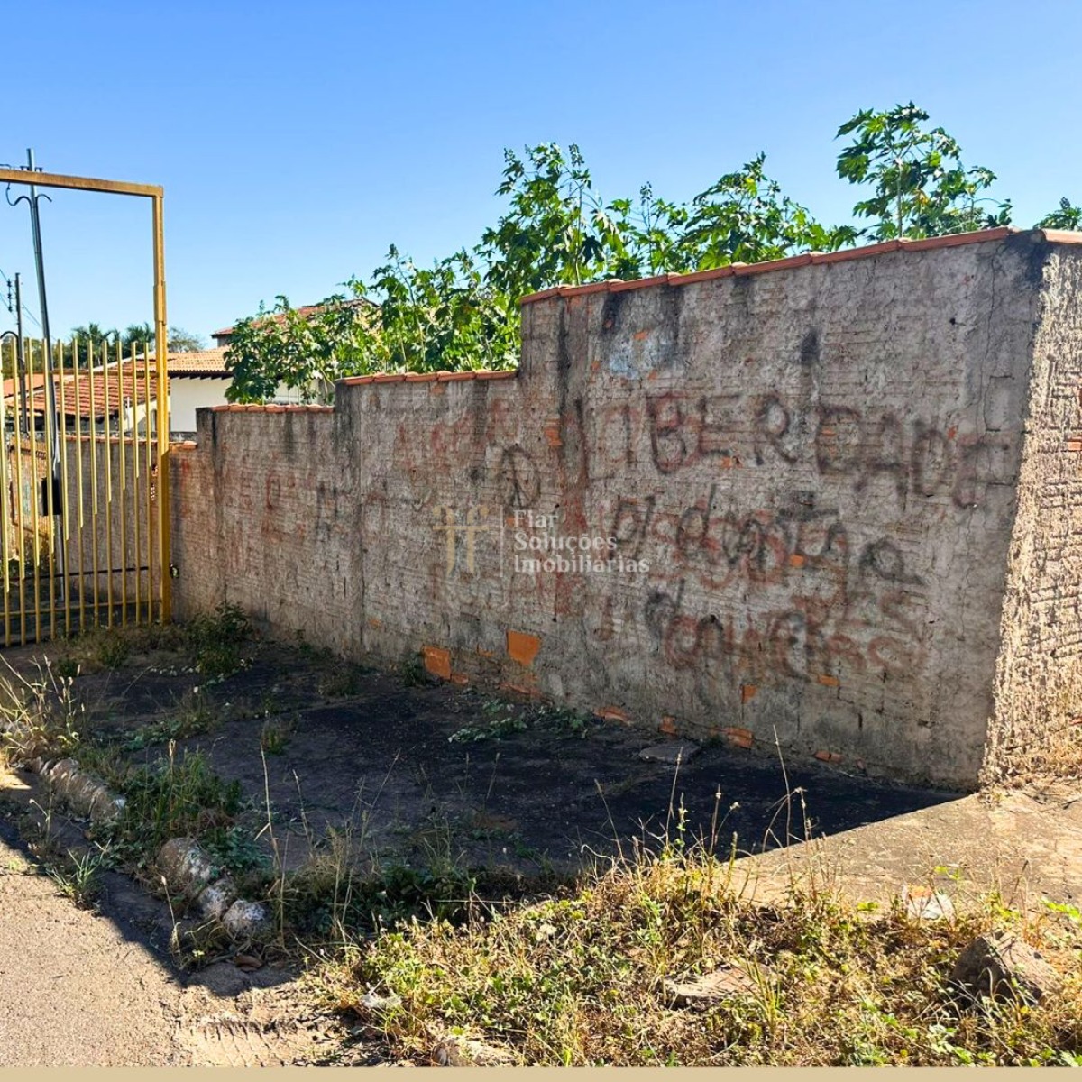 Terreno à venda, 450m² - Foto 1