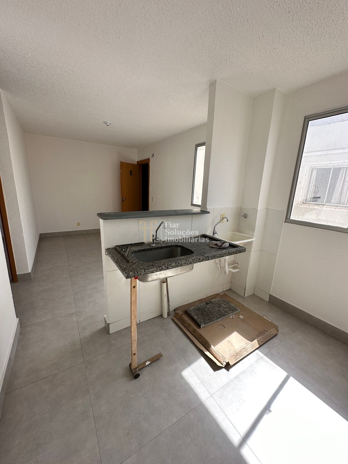 Apartamento à venda com 2 quartos, 39m² - Foto 2