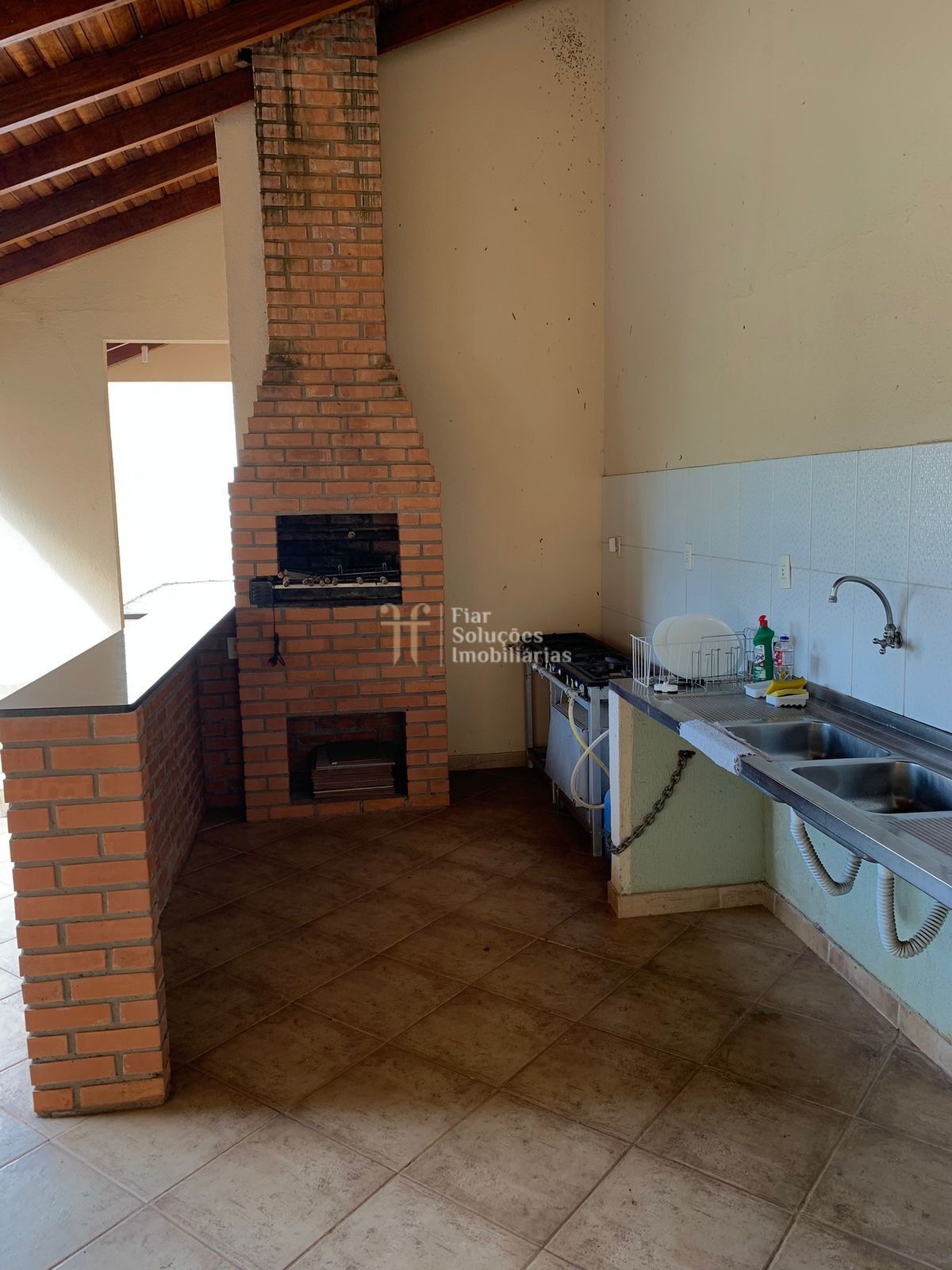 Casa à venda e aluguel com 2 quartos, 350m² - Foto 15