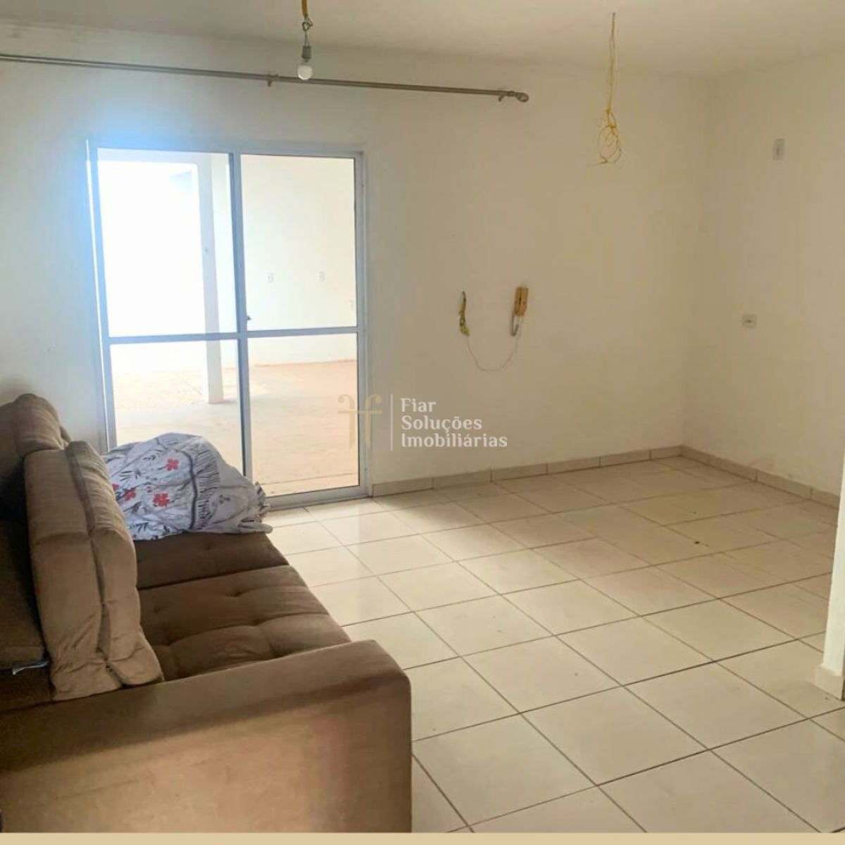 Casa de Condomínio à venda com 3 quartos, 110m² - Foto 1