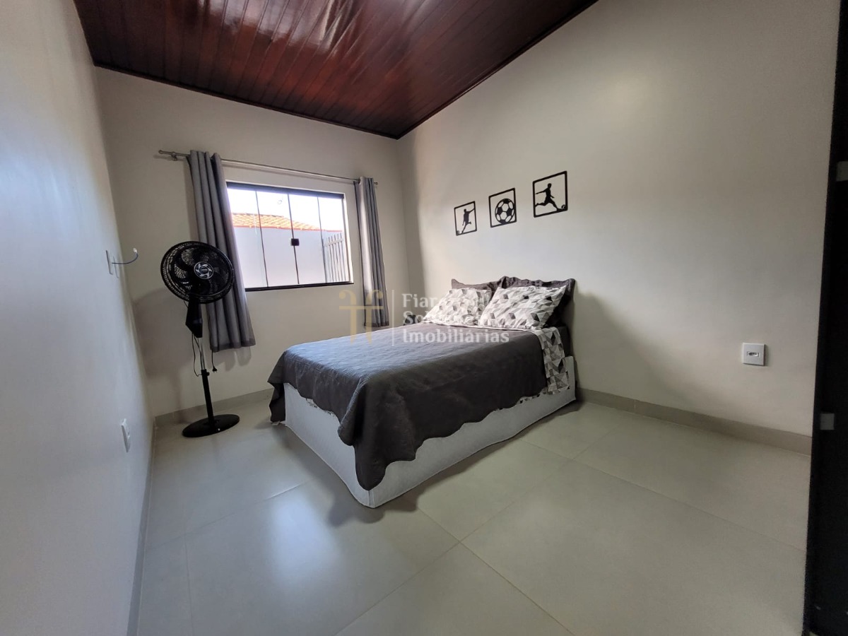 Casa à venda com 4 quartos, 186m² - Foto 5