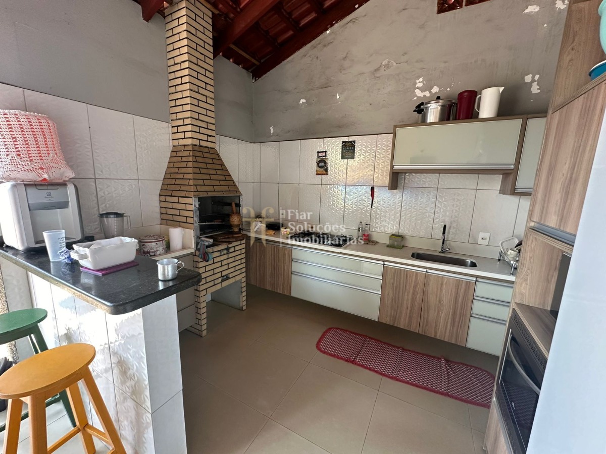 Casa à venda com 4 quartos, 259m² - Foto 14