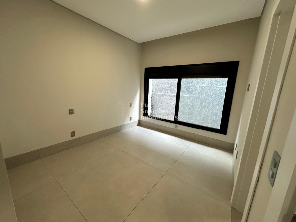 Casa à venda com 3 quartos, 259m² - Foto 10