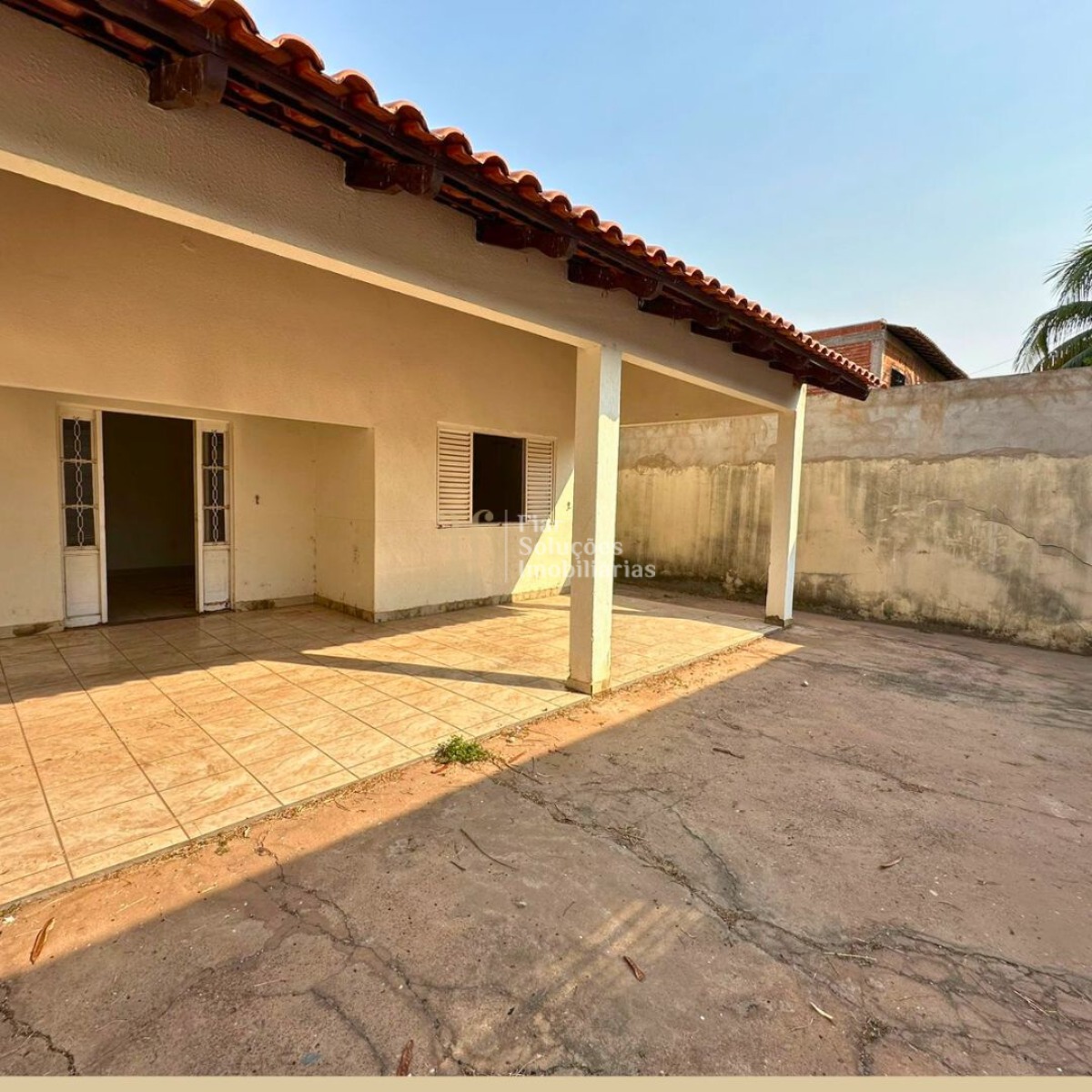 Casa à venda com 3 quartos, 180m² - Foto 2