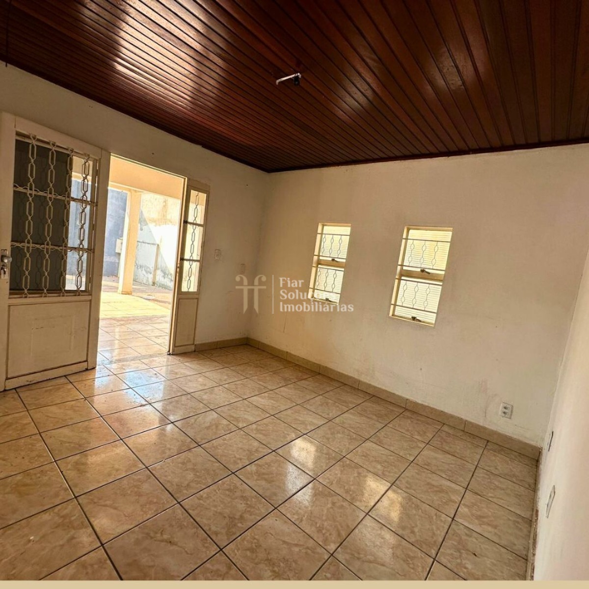 Casa à venda com 3 quartos, 180m² - Foto 3