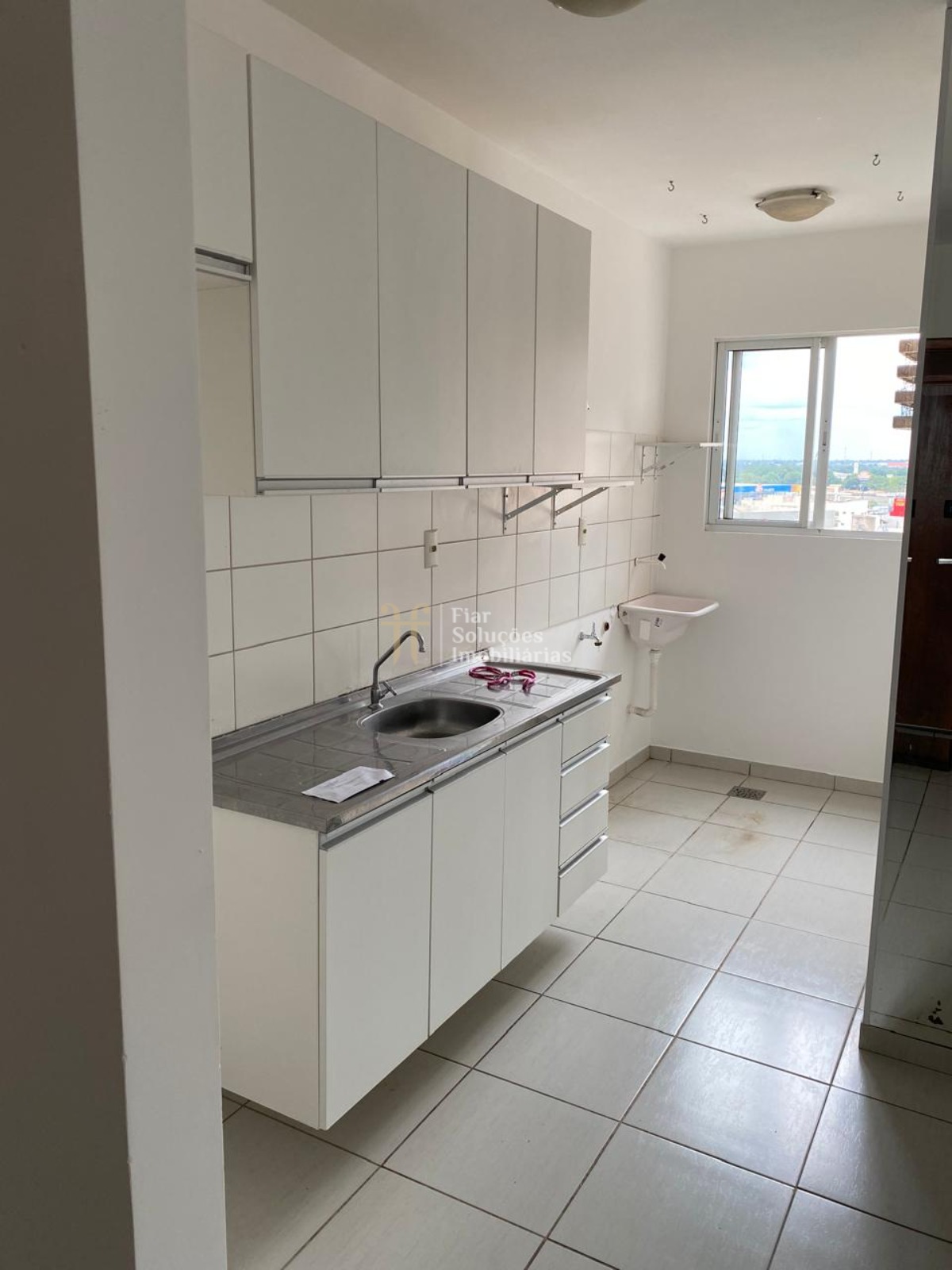 Apartamento à venda com 3 quartos, 76m² - Foto 3