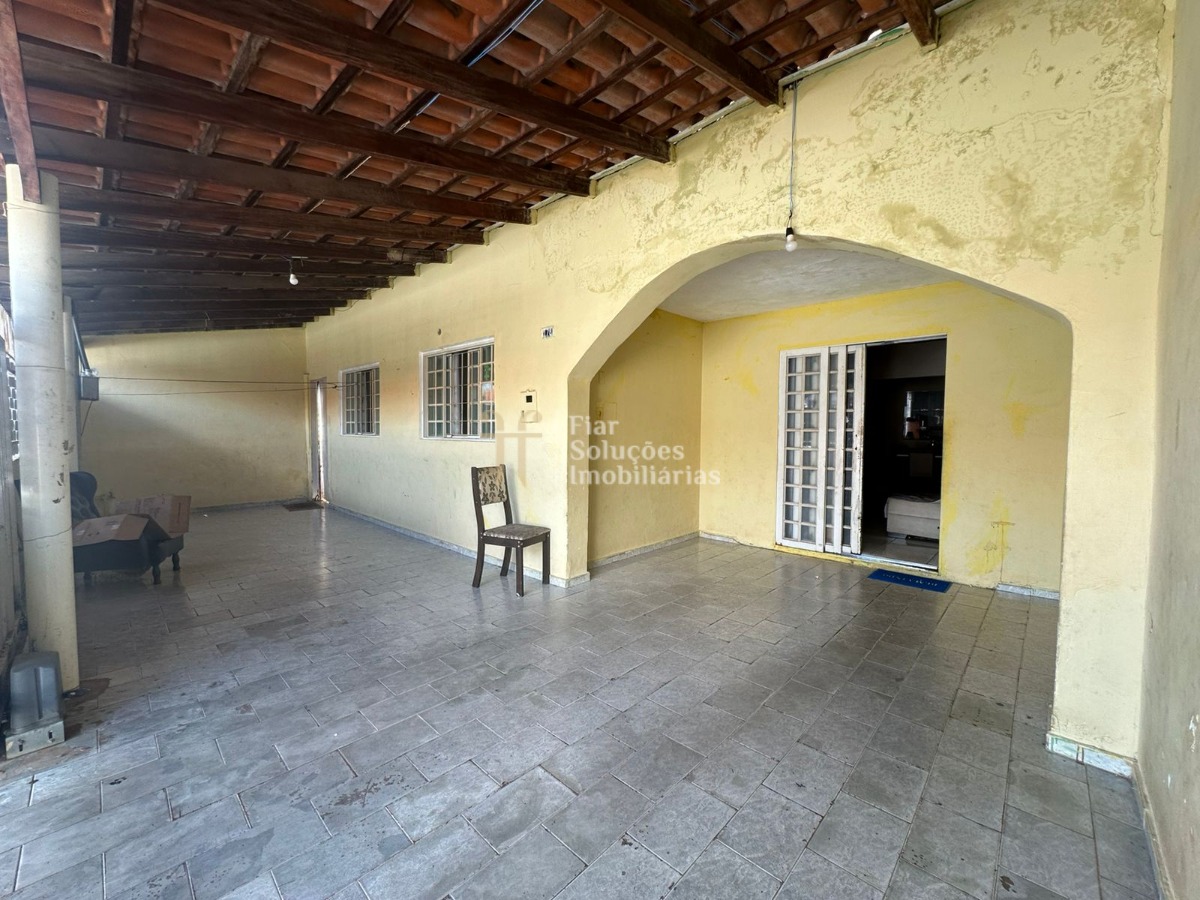 Casa à venda com 3 quartos, 174m² - Foto 2