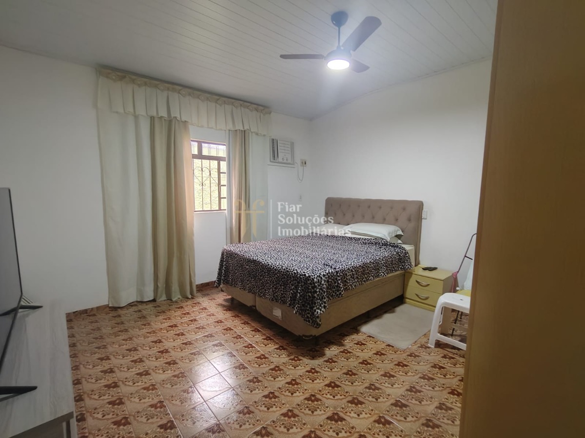 Casa à venda com 3 quartos, 200m² - Foto 3