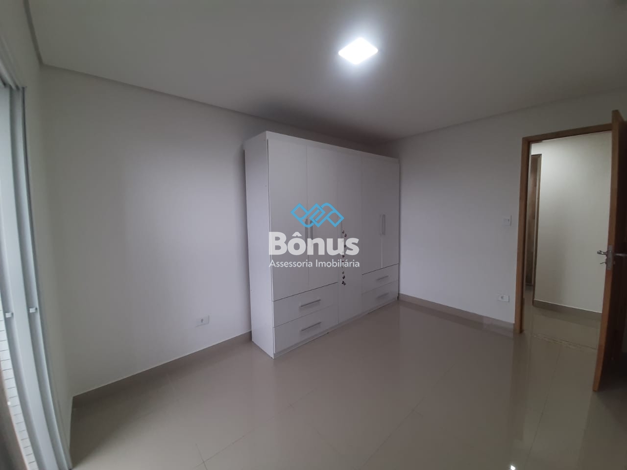 Apartamento à venda com 3 quartos, 137m² - Foto 12