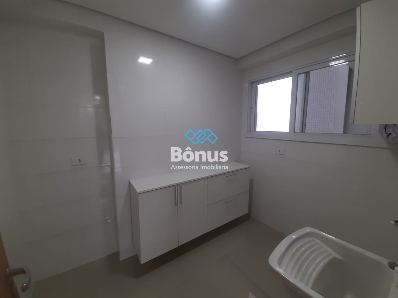 Apartamento à venda com 3 quartos, 137m² - Foto 14