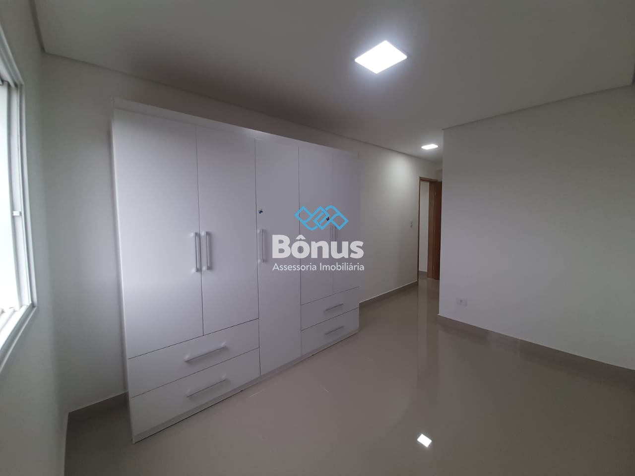 Apartamento à venda com 3 quartos, 137m² - Foto 23