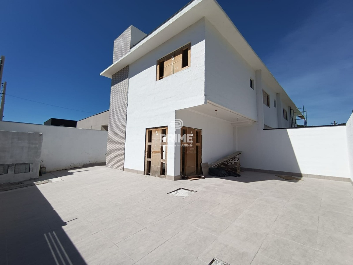 Casa à venda com 2 quartos, 68m² - Foto 1