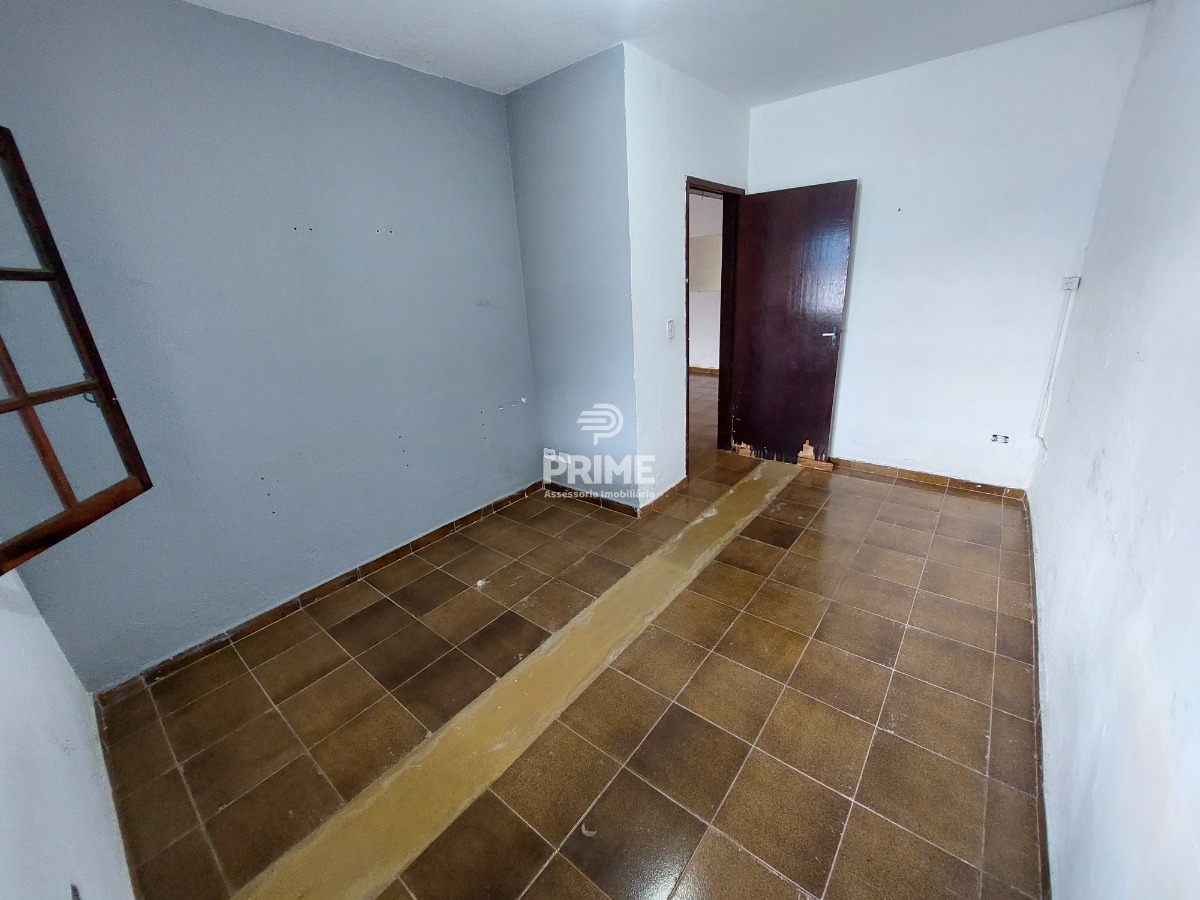 Casa à venda com 2 quartos, 70m² - Foto 11