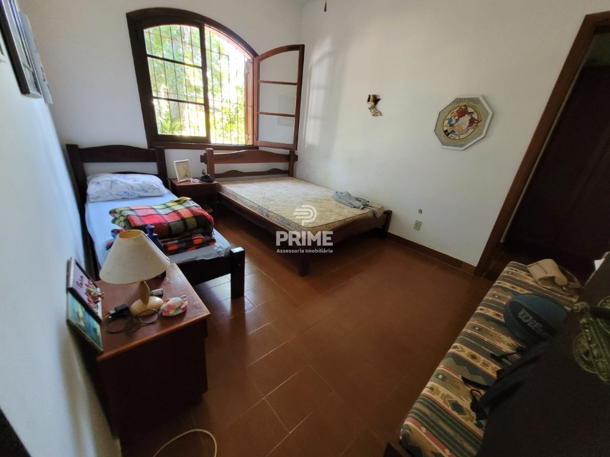 Casa à venda com 4 quartos, 240m² - Foto 18