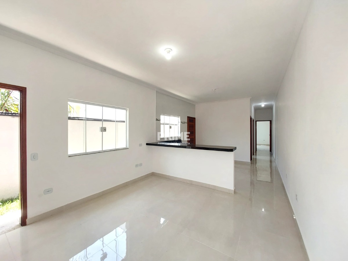 Casa à venda com 2 quartos, 62m² - Foto 4