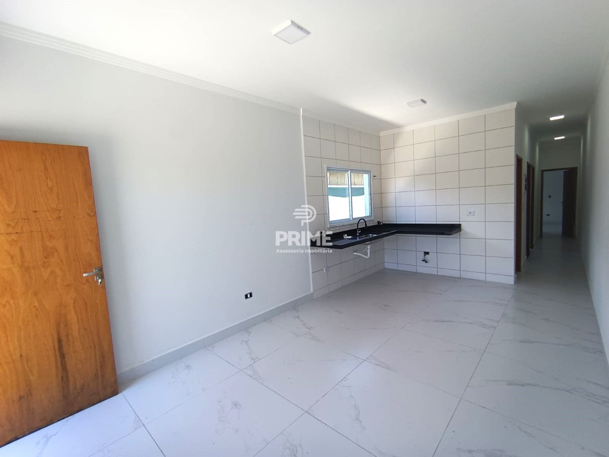 Casa à venda com 2 quartos, 60m² - Foto 4