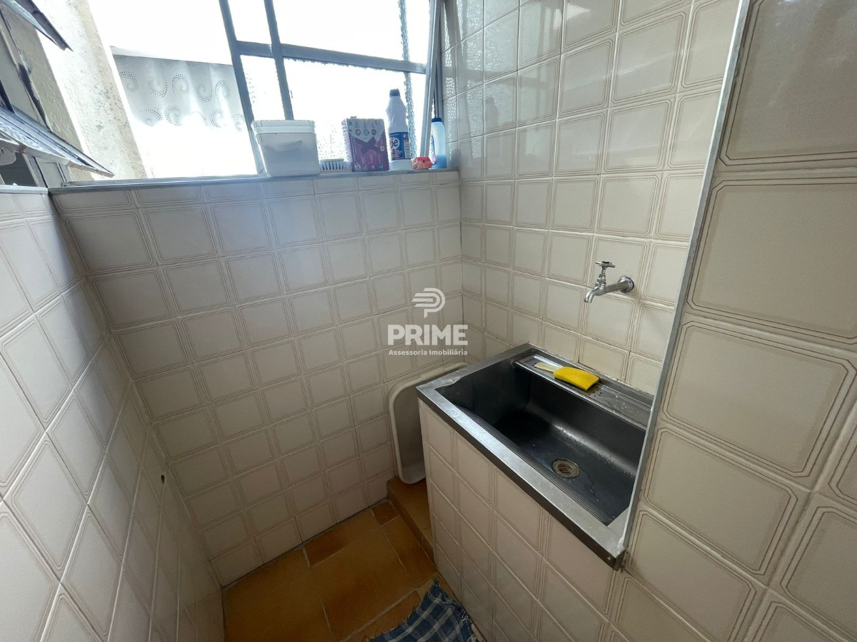 Apartamento à venda com 2 quartos, 75m² - Foto 11