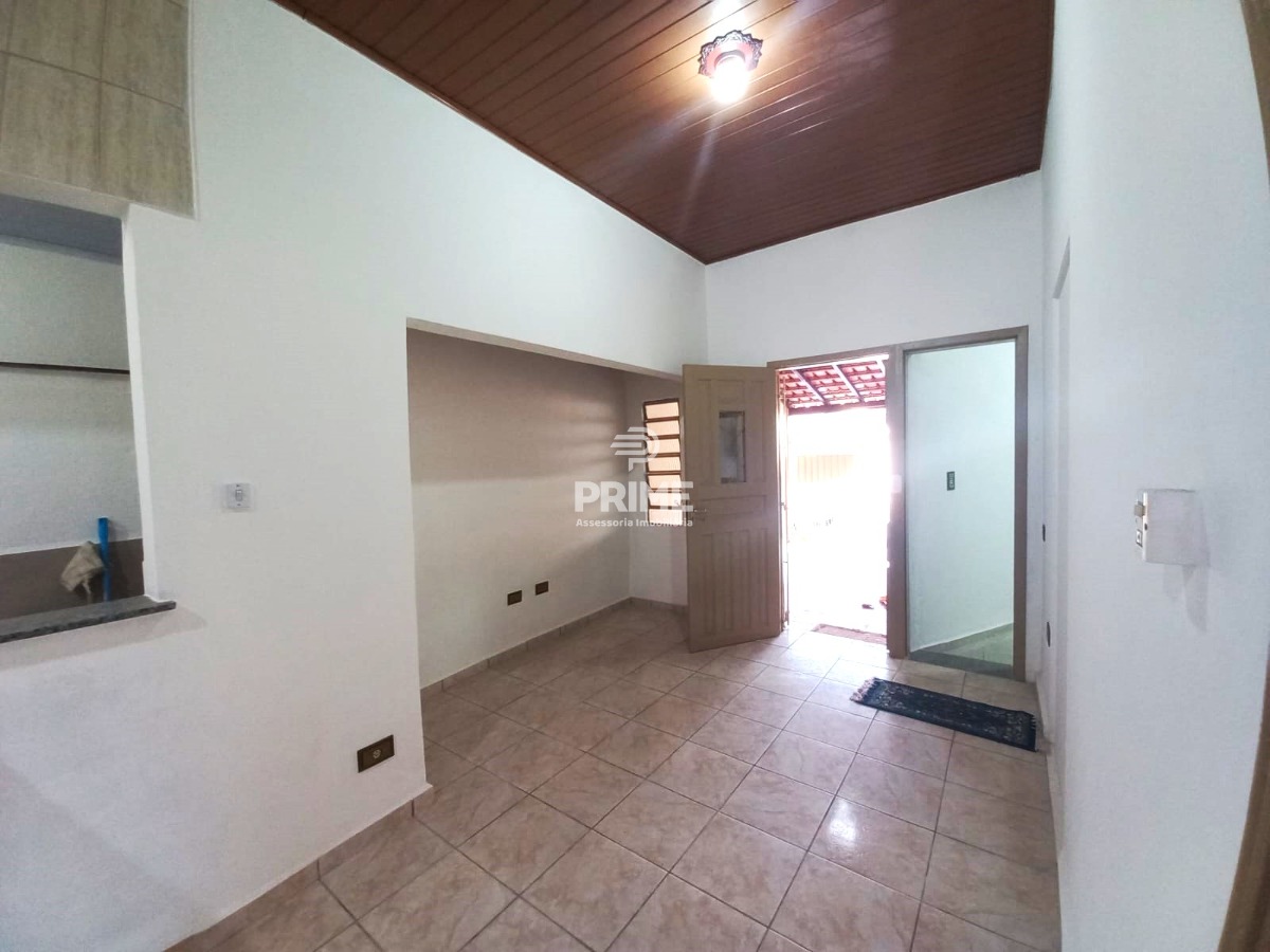 Casa à venda com 2 quartos, 60m² - Foto 4