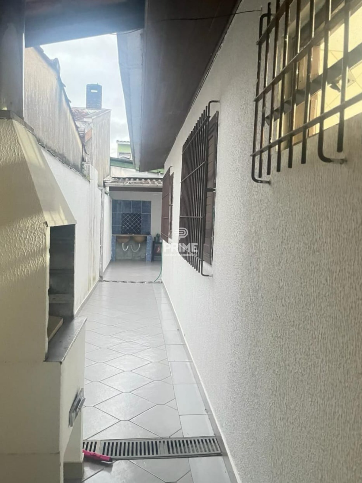 Casa à venda com 2 quartos, 90m² - Foto 11